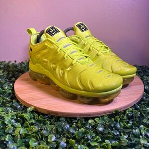 🔥 NIKE AIR VAPOR MAX TENNIS BALL GREEN ATHLETIC SHOES WOMENS SIZE 9 DX1784-300